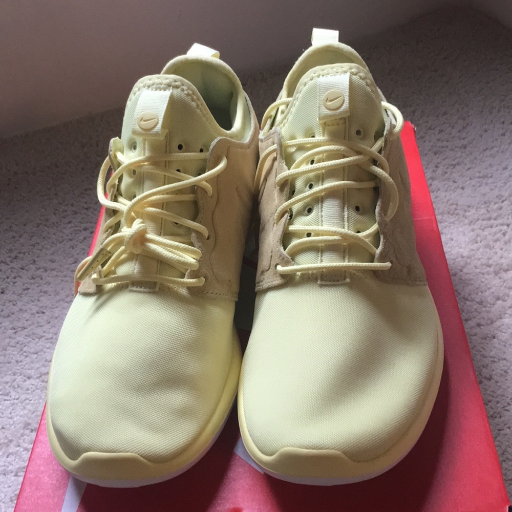 Nike ROSHE Two BR men’s shoes